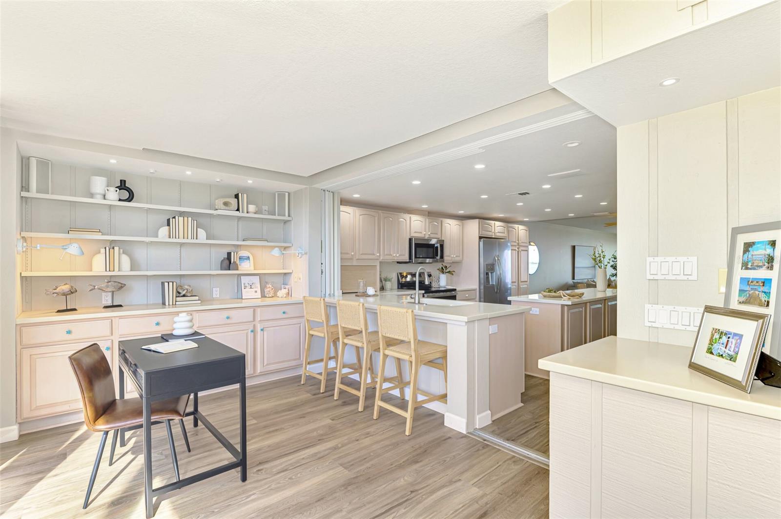 WESTBAY POINT & MOORINGS II - Residential