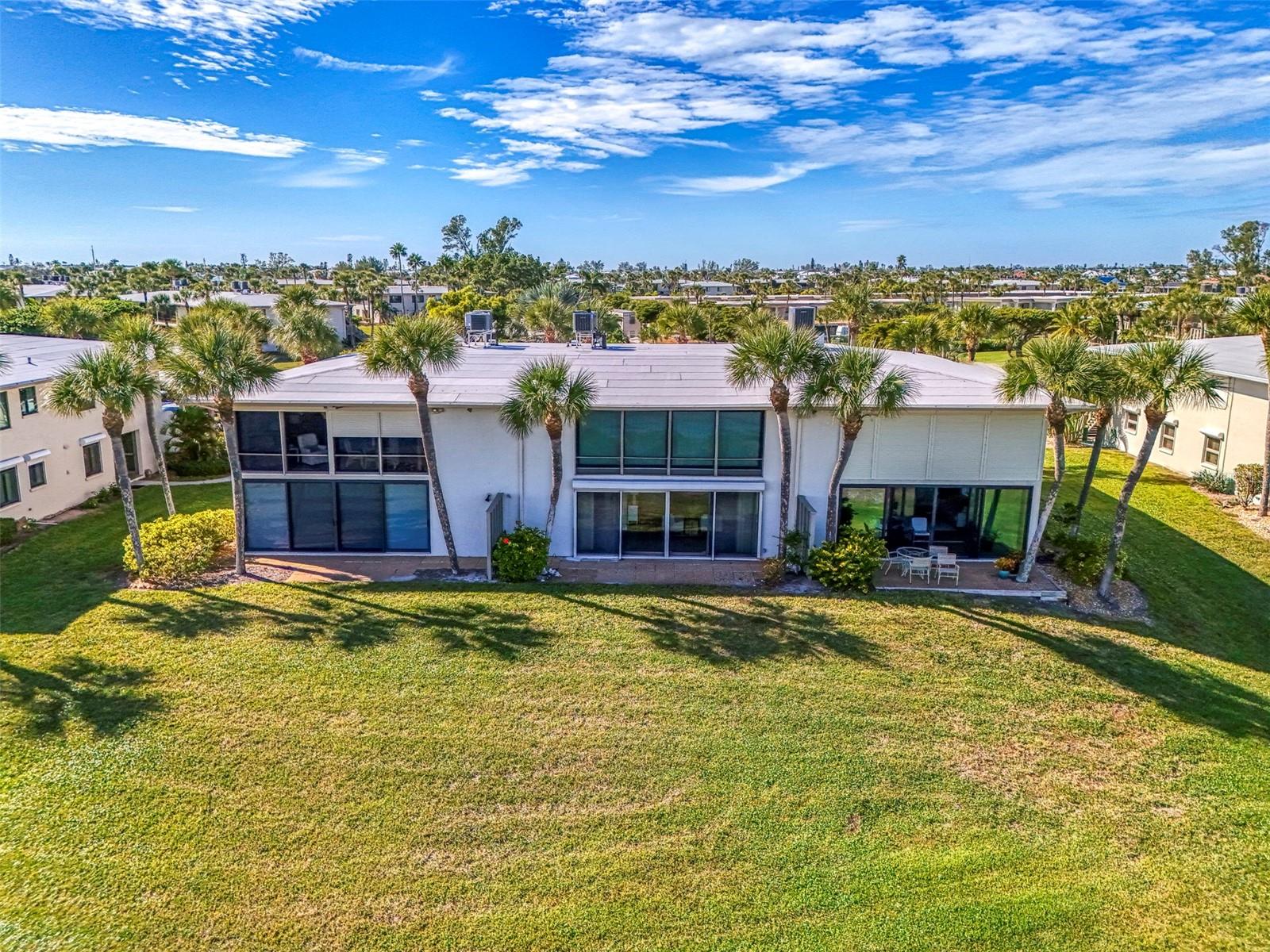 WESTBAY POINT & MOORINGS II - Residential