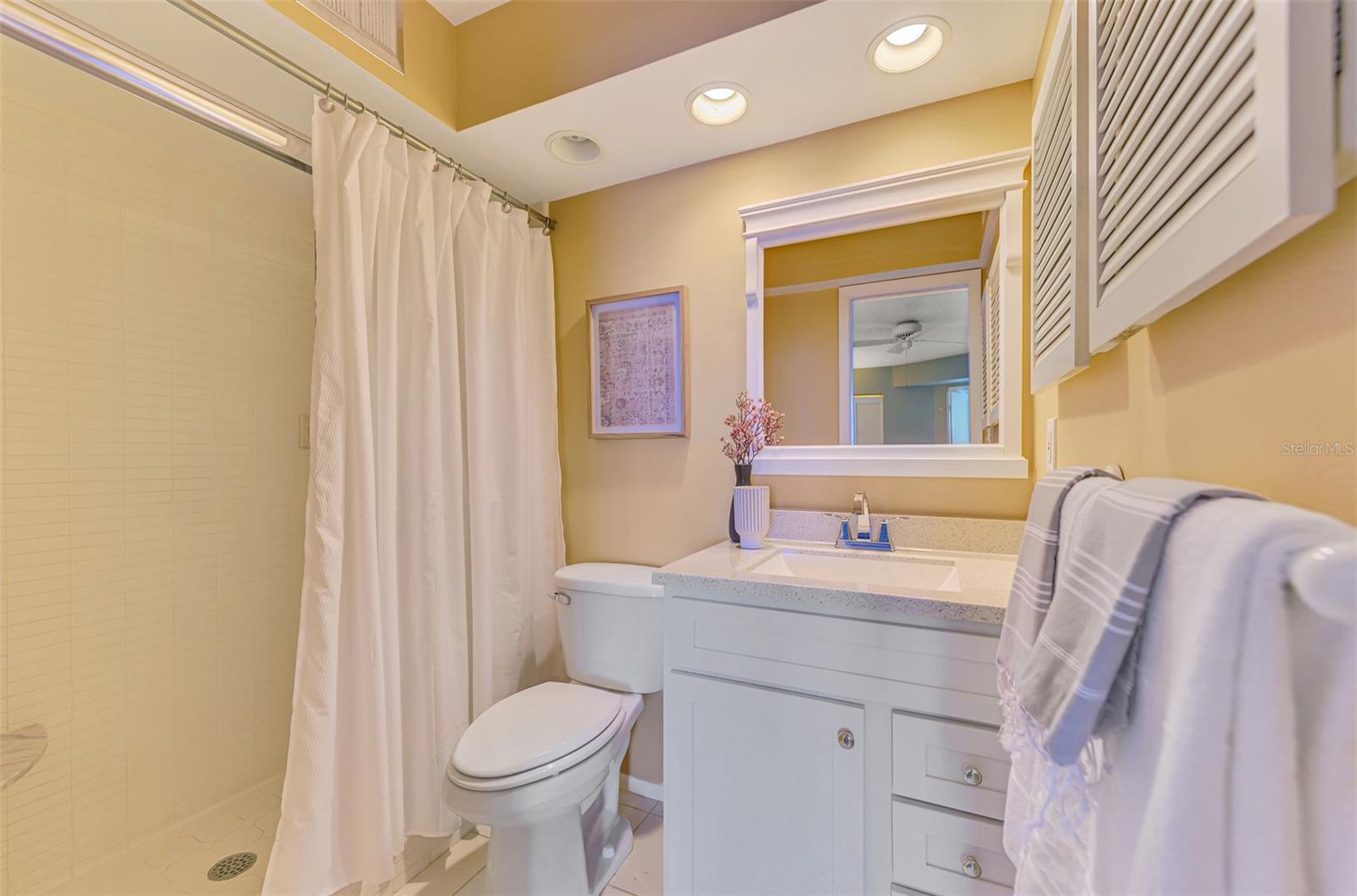 WESTBAY POINT & MOORINGS II - Residential