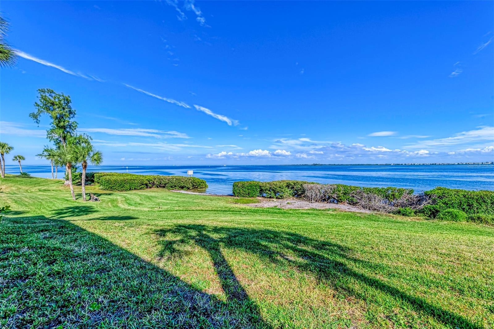 WESTBAY POINT & MOORINGS II - Residential