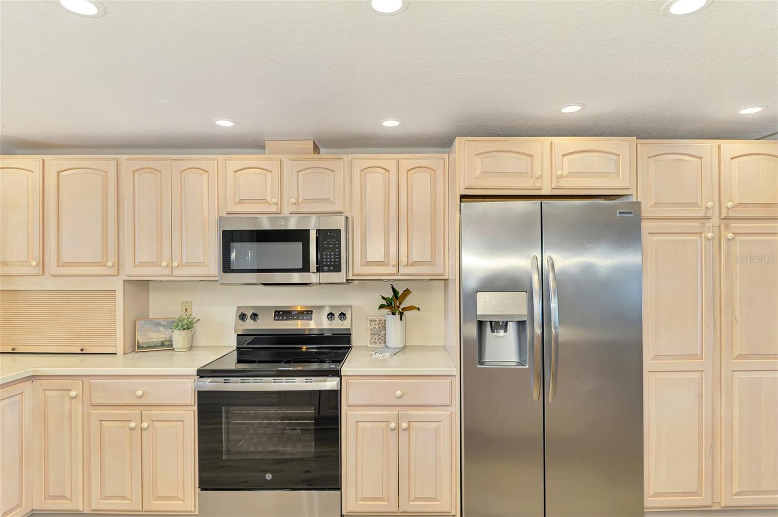 WESTBAY POINT & MOORINGS II - Residential