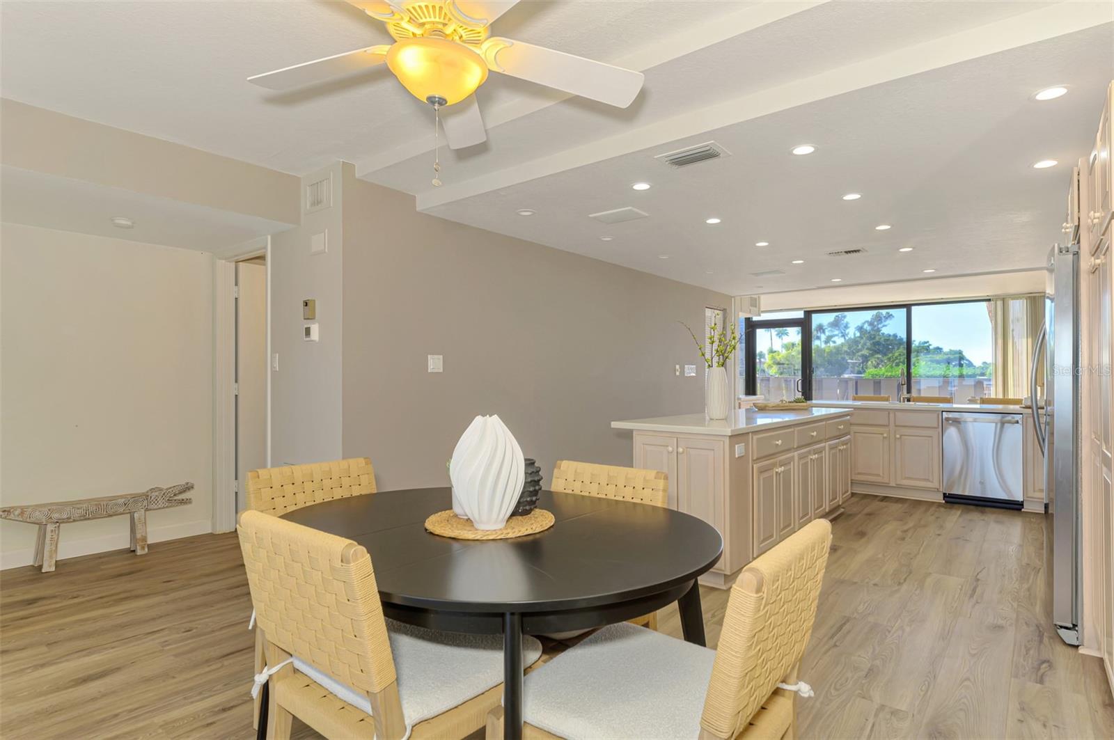 WESTBAY POINT & MOORINGS II - Residential