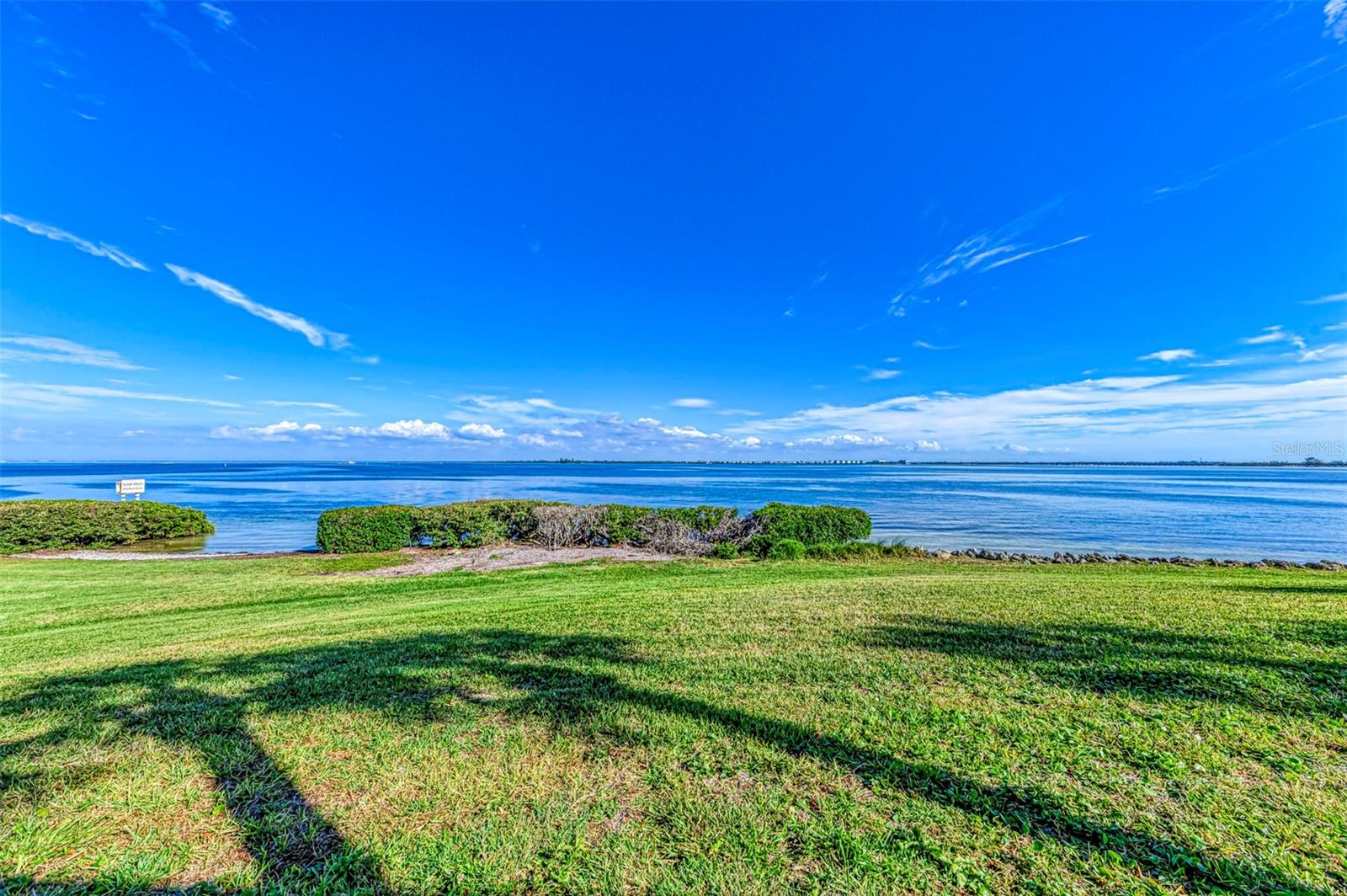 WESTBAY POINT & MOORINGS II - Residential