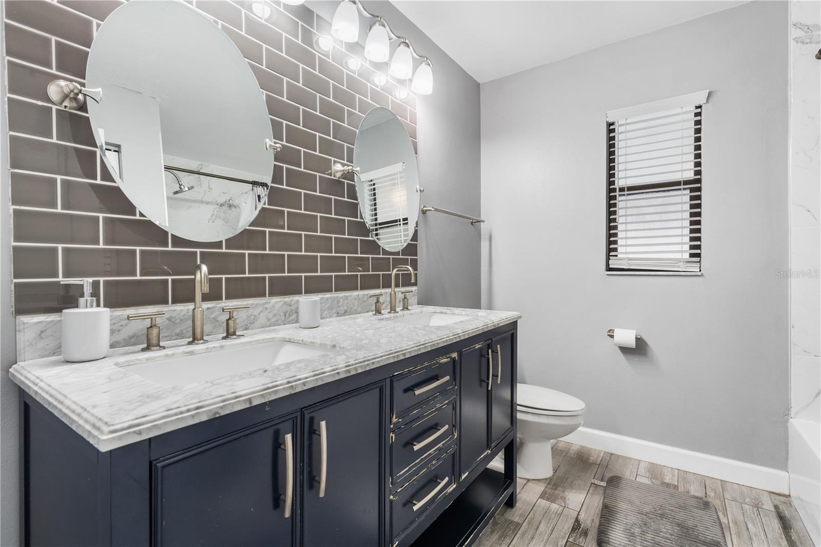 LOVESKY PARK - Residential