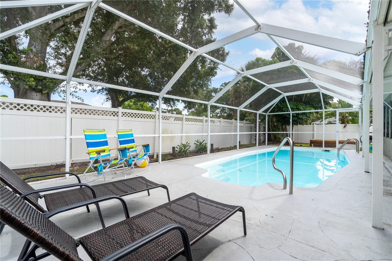 LOVESKY PARK - Residential