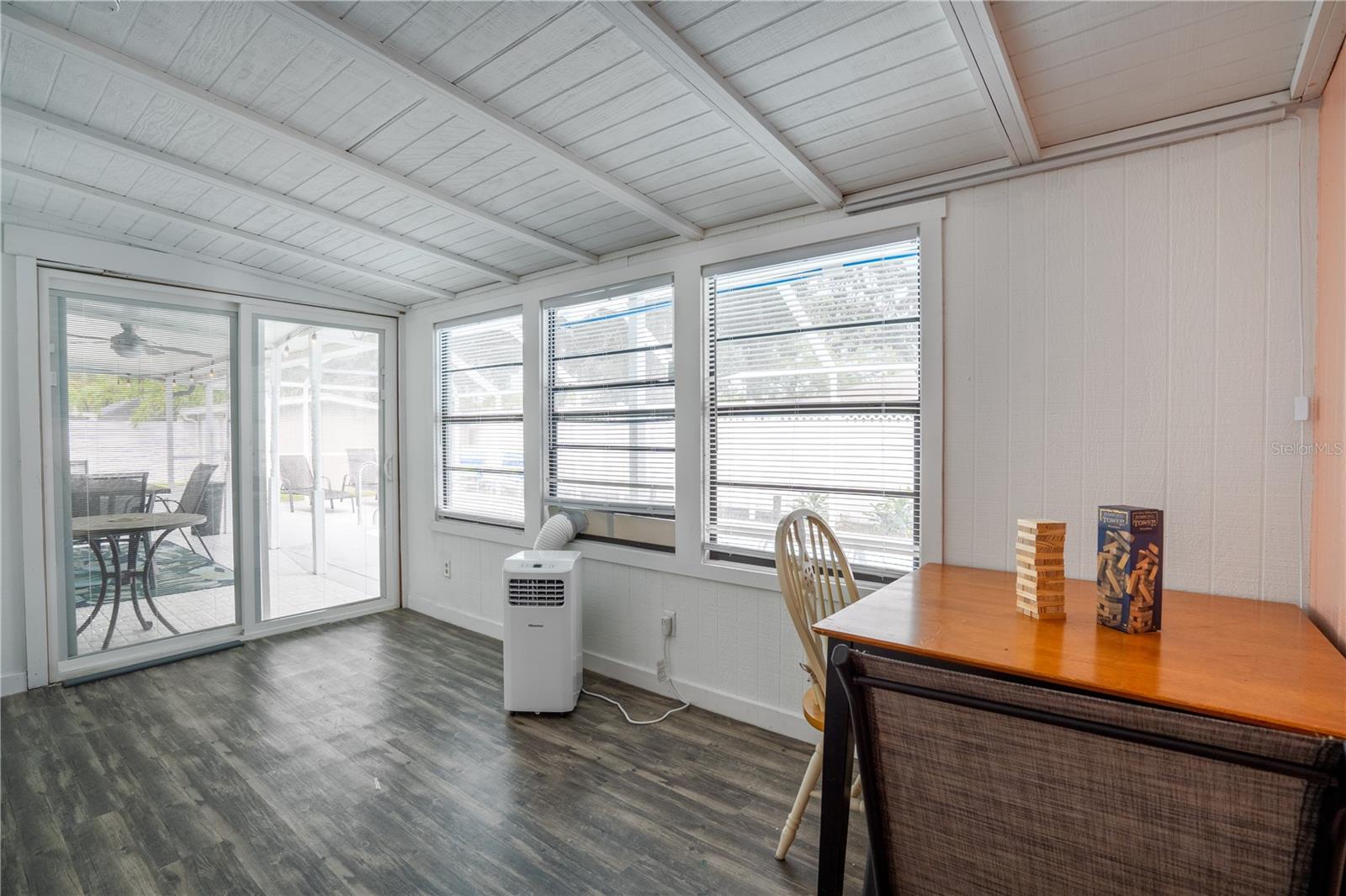 LOVESKY PARK - Residential