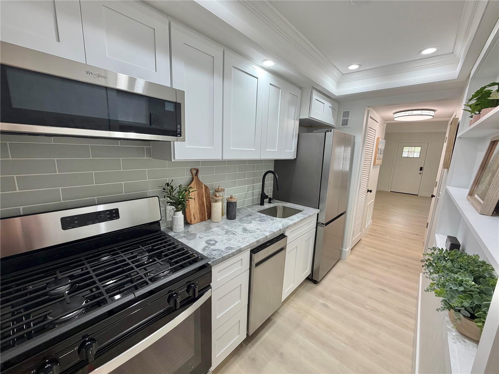 1900 58TH AVENUE N 10