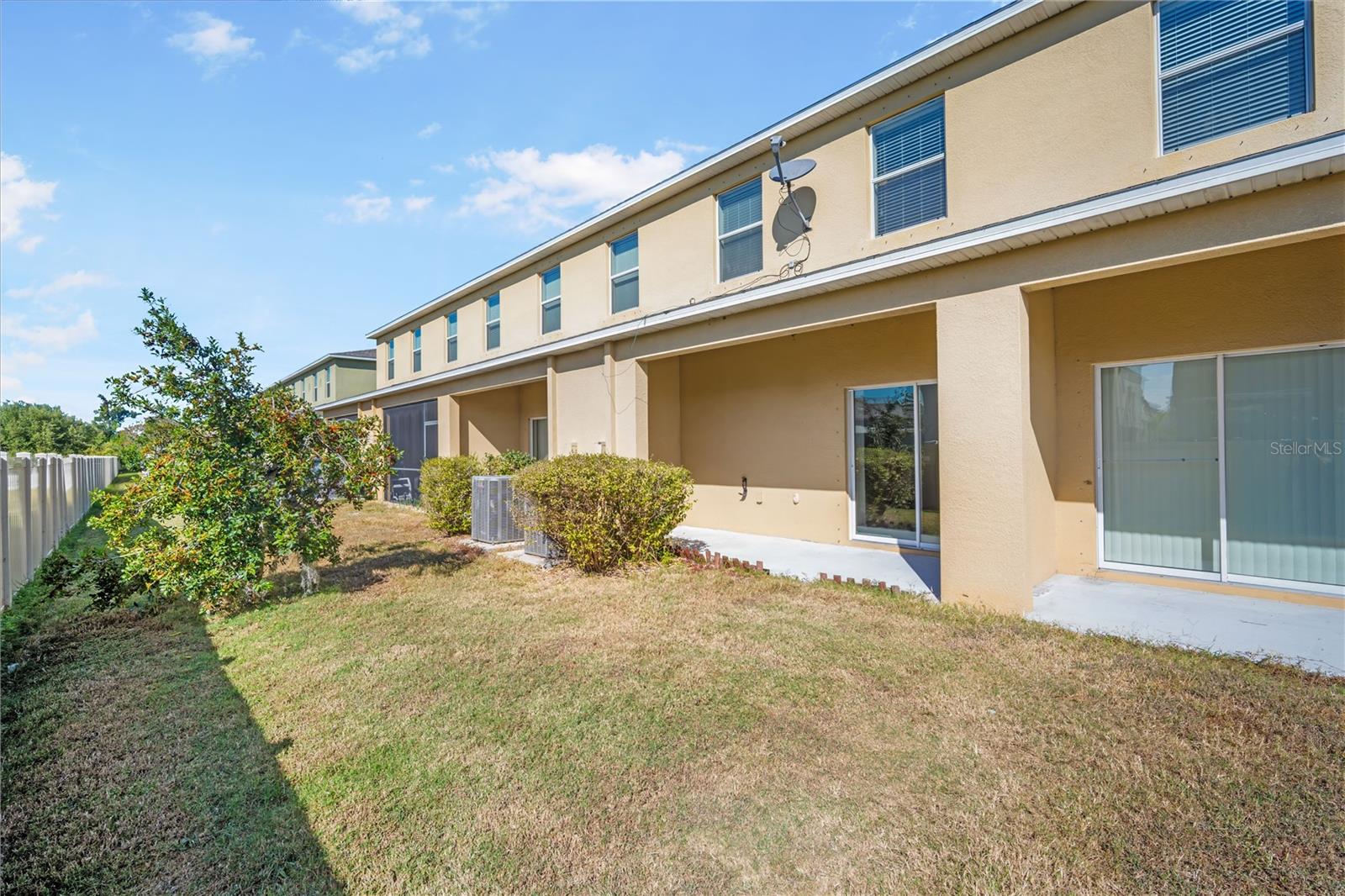 HAWKS POINT PH N TWNHMS - Residential Lease