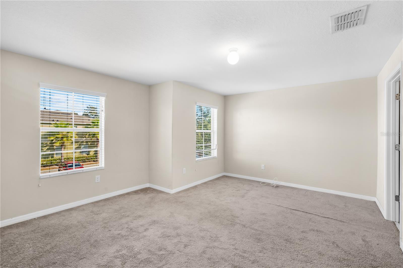 HAWKS POINT PH N TWNHMS - Residential Lease