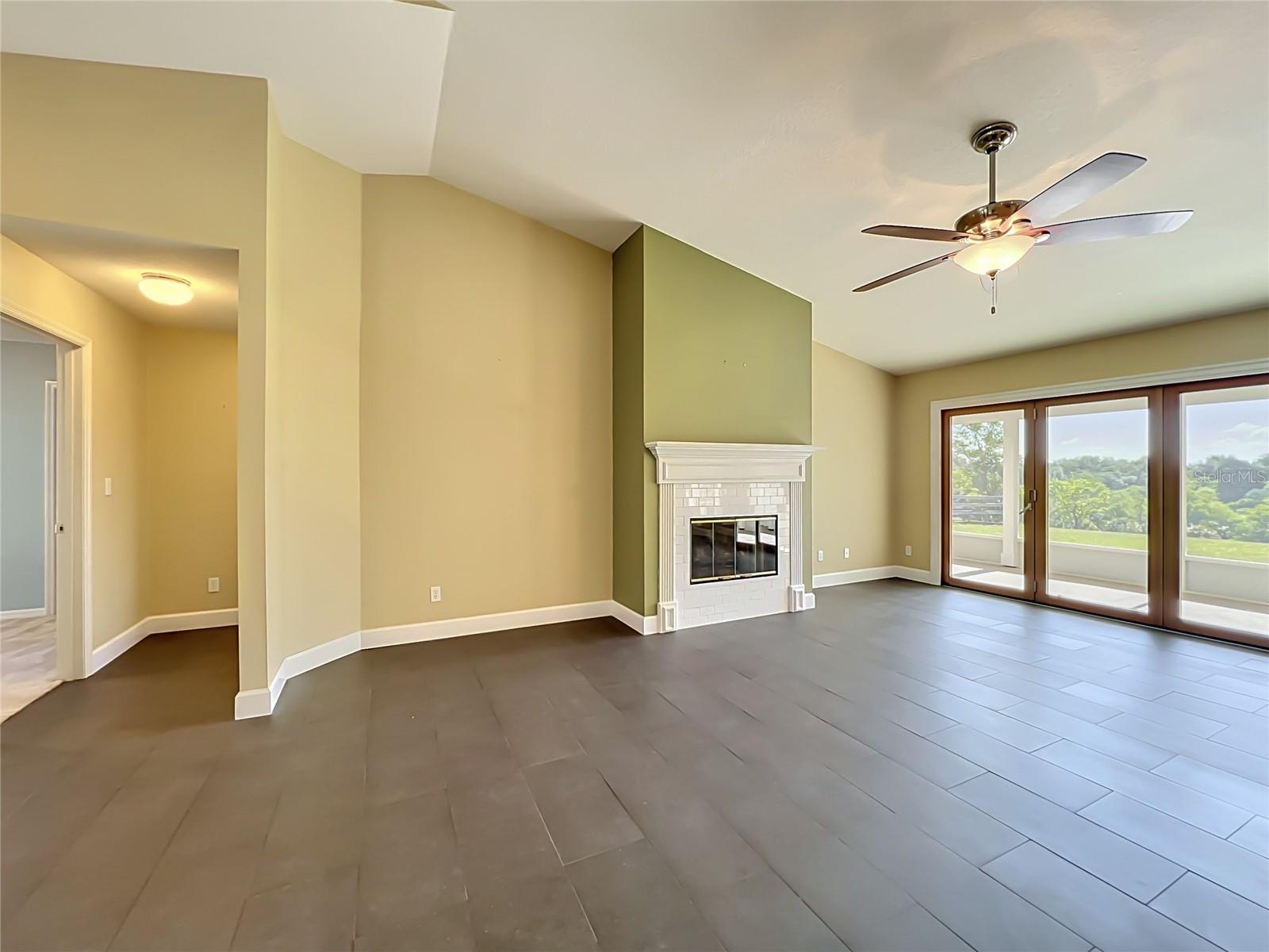 HILLS MOUNT DORA - Residential
