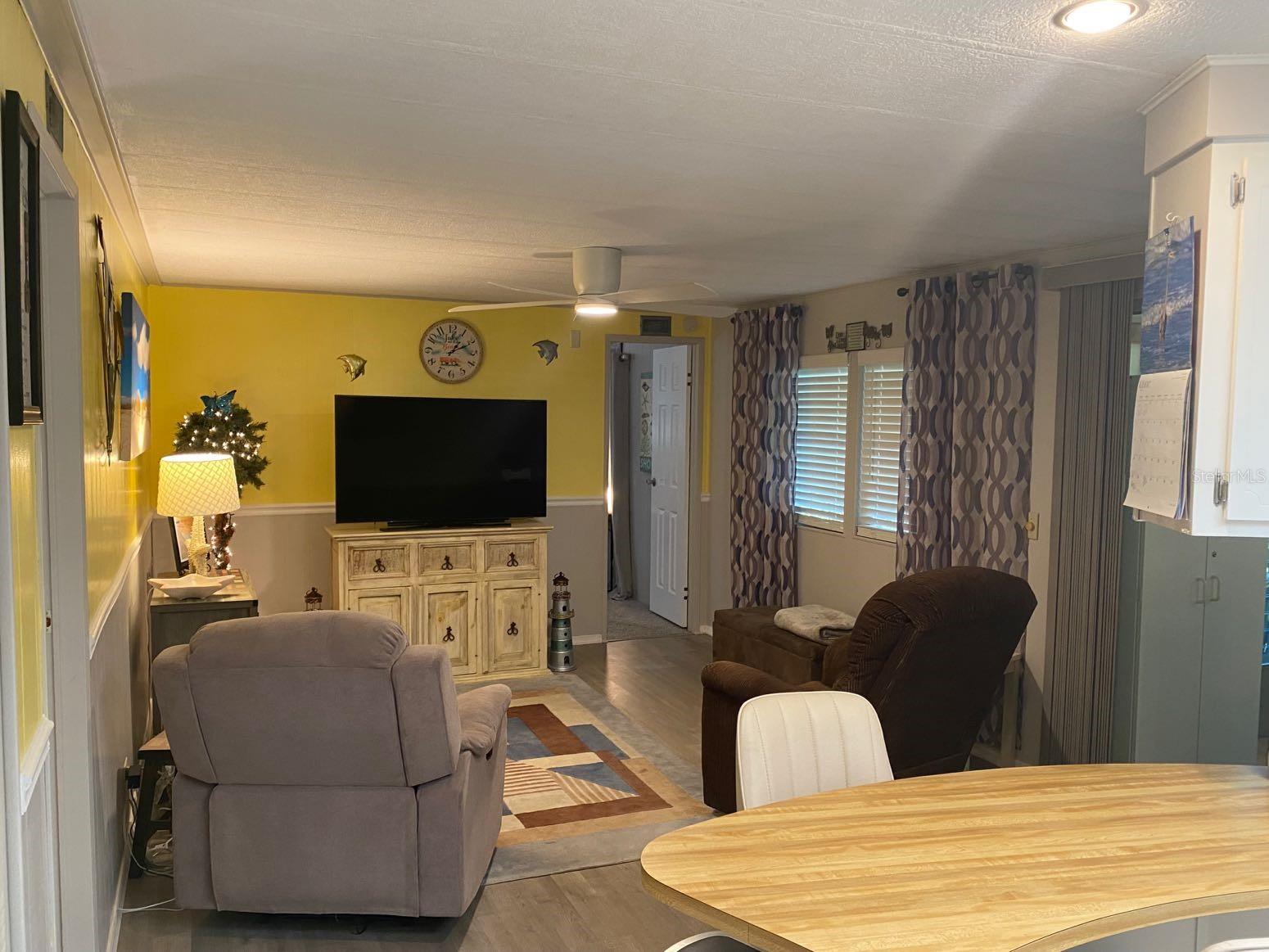 Photo 9 of 23 of 409 CANTINA mobile home