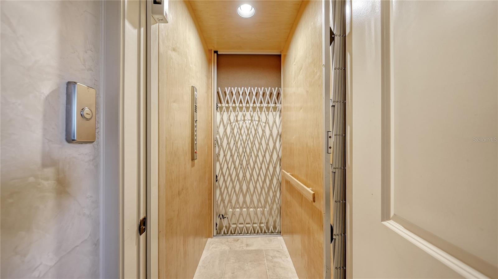 LONGBOAT KEY - Residential