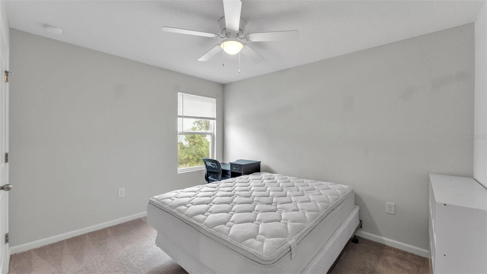 LAKES/LUCERNE PARK PH 6 - Residential Lease