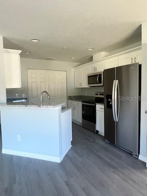 4076 OAK LOOP 4076
