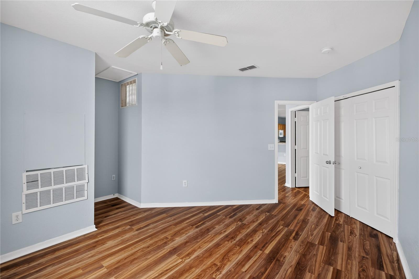 REGISTRY/MICHIGAN PARK CONDO - Residential