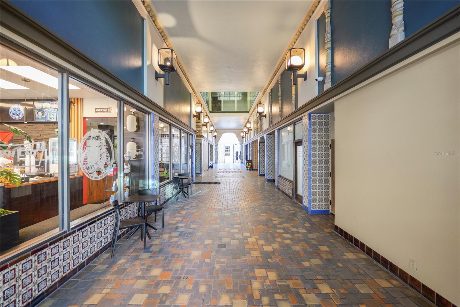 SNELL ARCADE CONDO - Residential