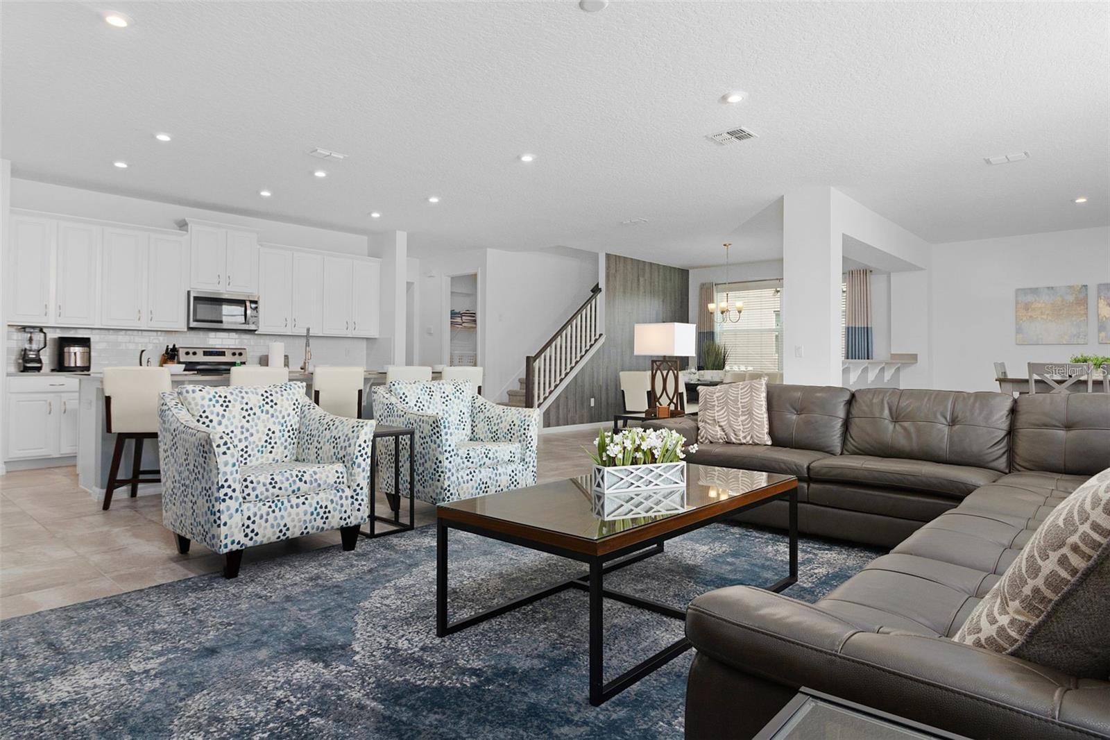 SOLARA RESIDENCE VACATION VILLAS REP - Residential