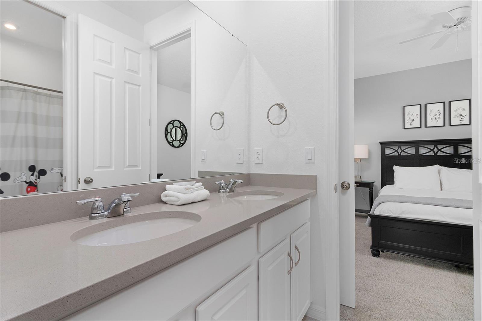 SOLARA RESIDENCE VACATION VILLAS REP - Residential