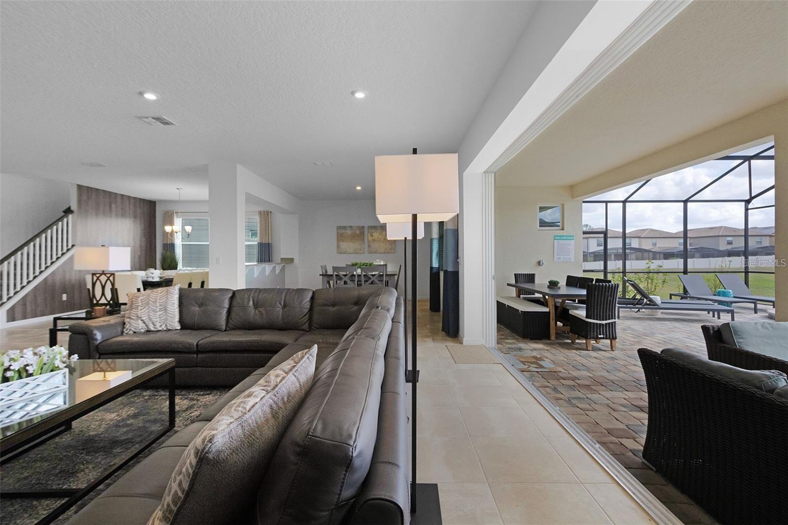 SOLARA RESIDENCE VACATION VILLAS REP - Residential