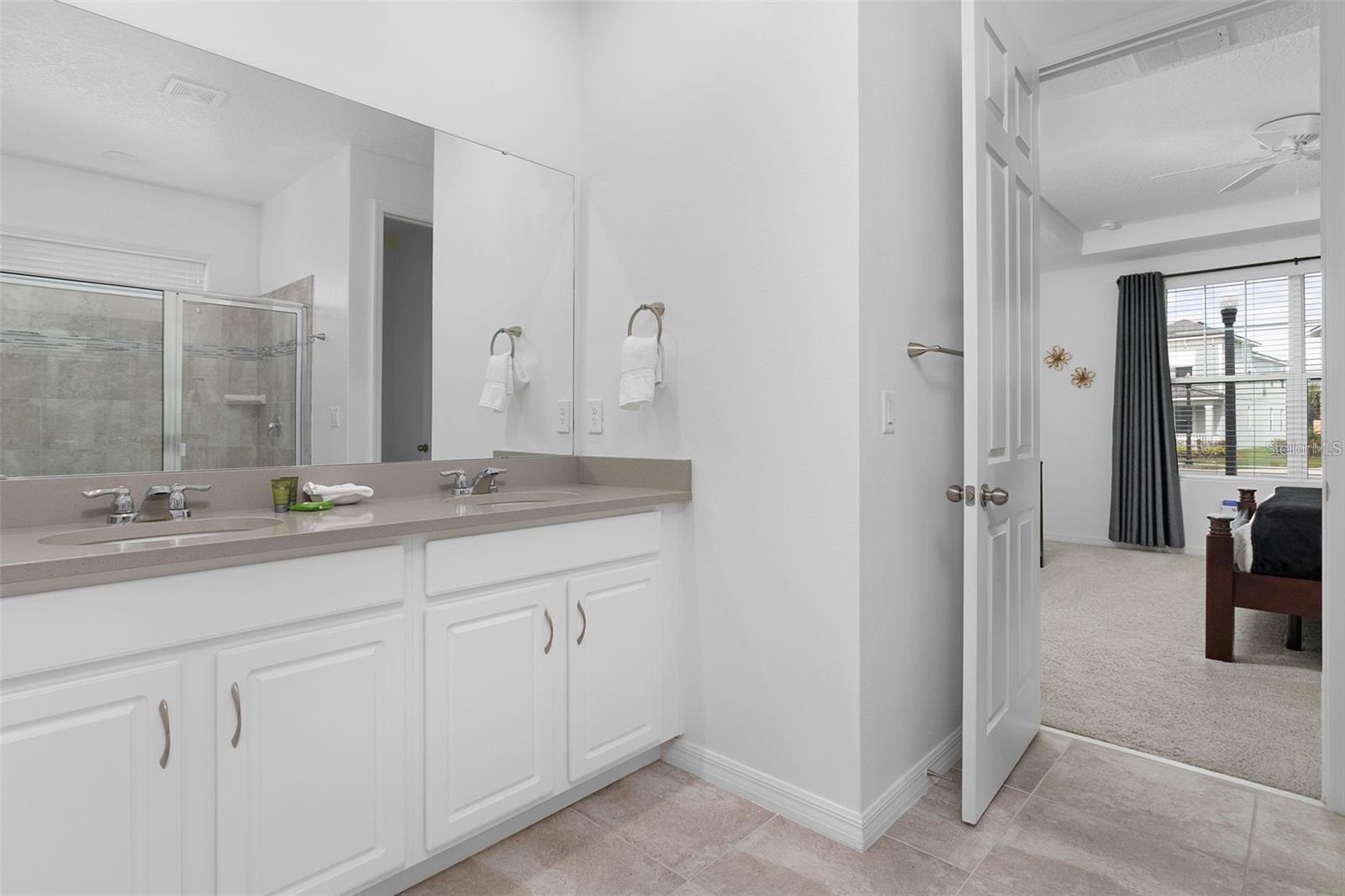 SOLARA RESIDENCE VACATION VILLAS REP - Residential