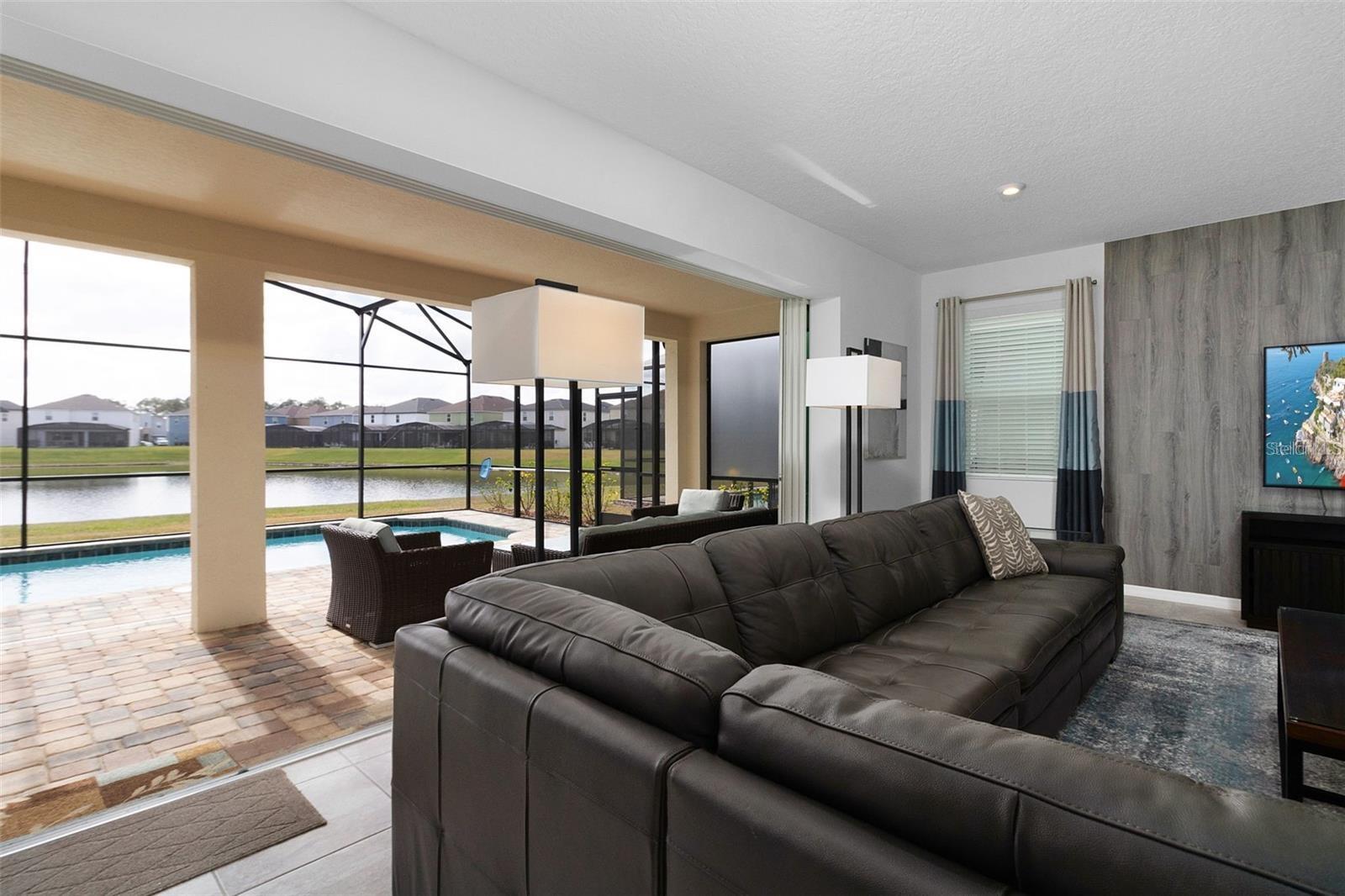 SOLARA RESIDENCE VACATION VILLAS REP - Residential