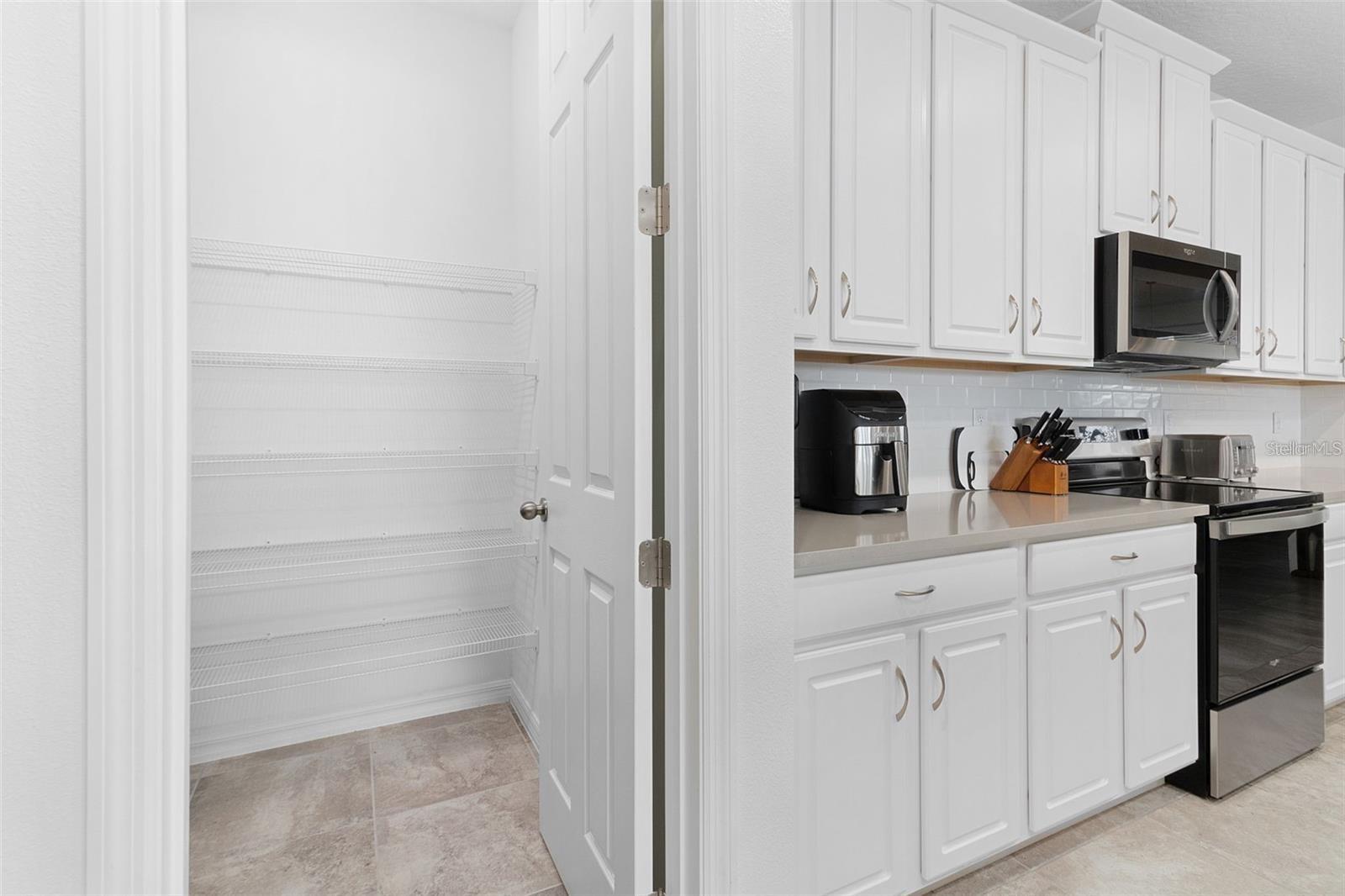 SOLARA RESIDENCE VACATION VILLAS REP - Residential