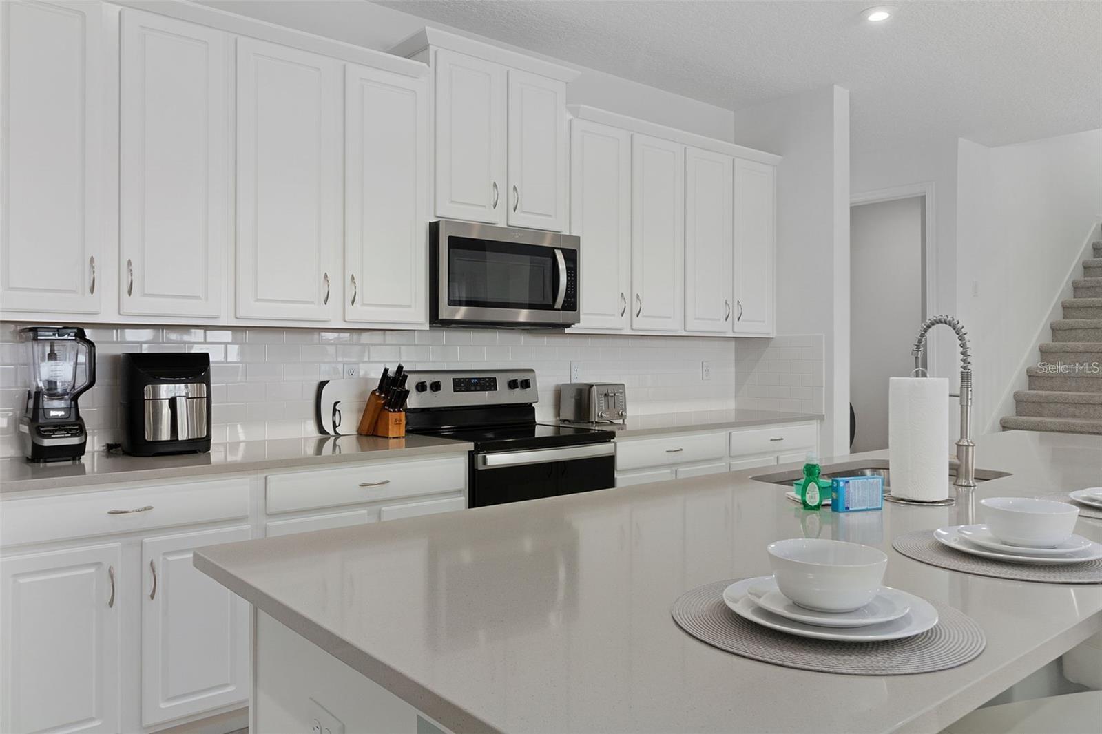 SOLARA RESIDENCE VACATION VILLAS REP - Residential