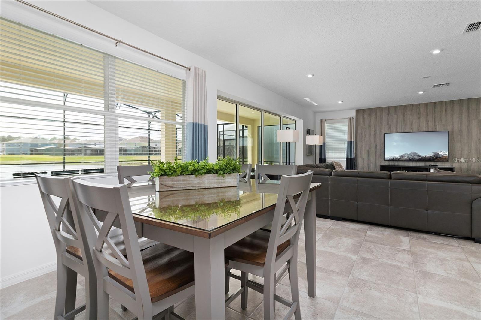 SOLARA RESIDENCE VACATION VILLAS REP - Residential