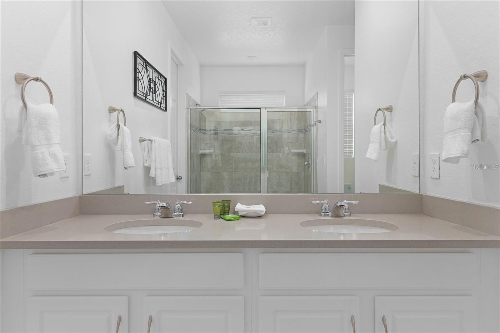 SOLARA RESIDENCE VACATION VILLAS REP - Residential