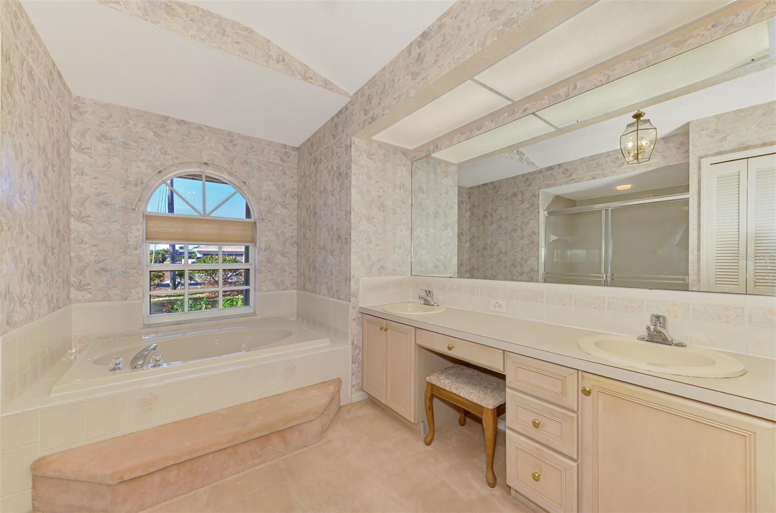 ROTONDA WEST BROADMOOR - Residential