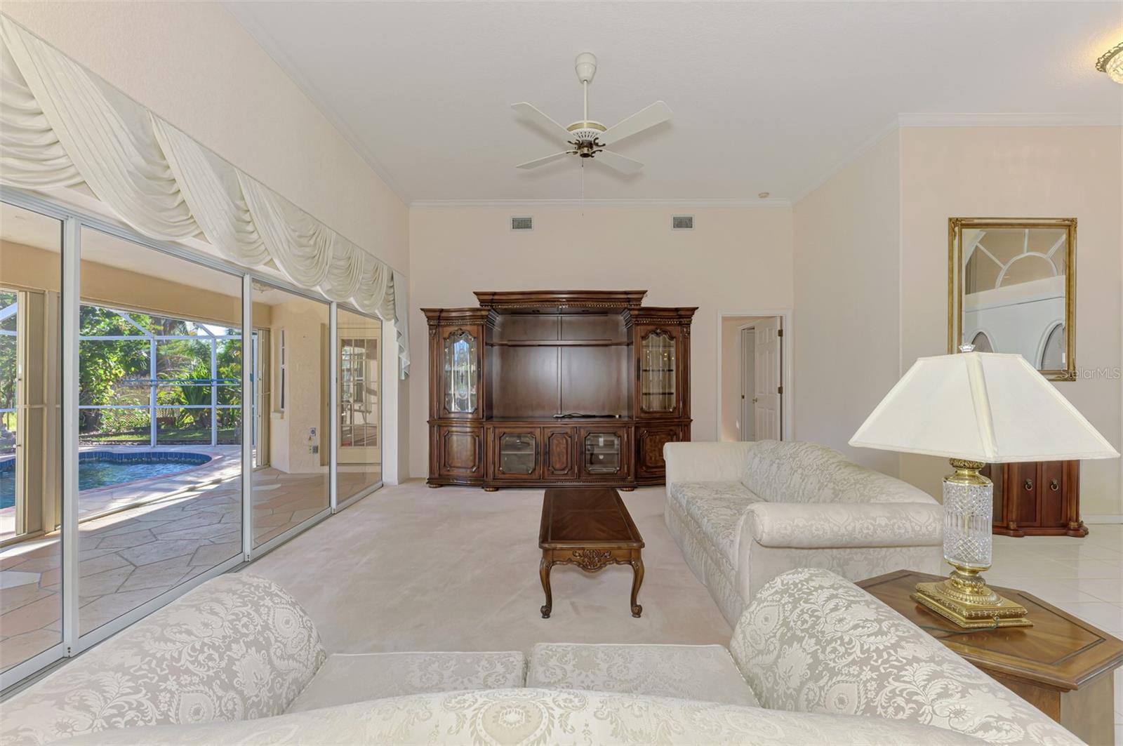 ROTONDA WEST BROADMOOR - Residential