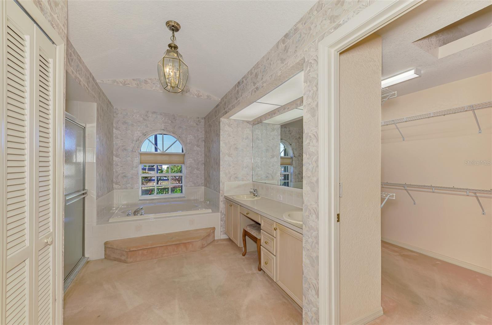 ROTONDA WEST BROADMOOR - Residential