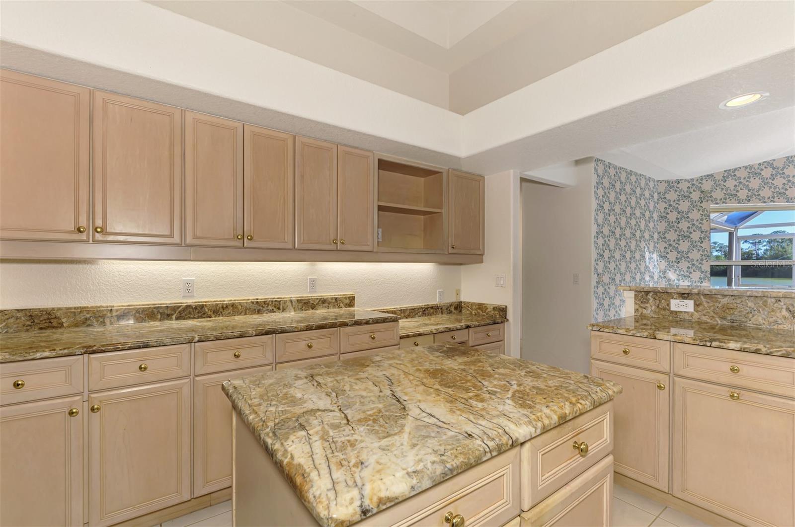 ROTONDA WEST BROADMOOR - Residential