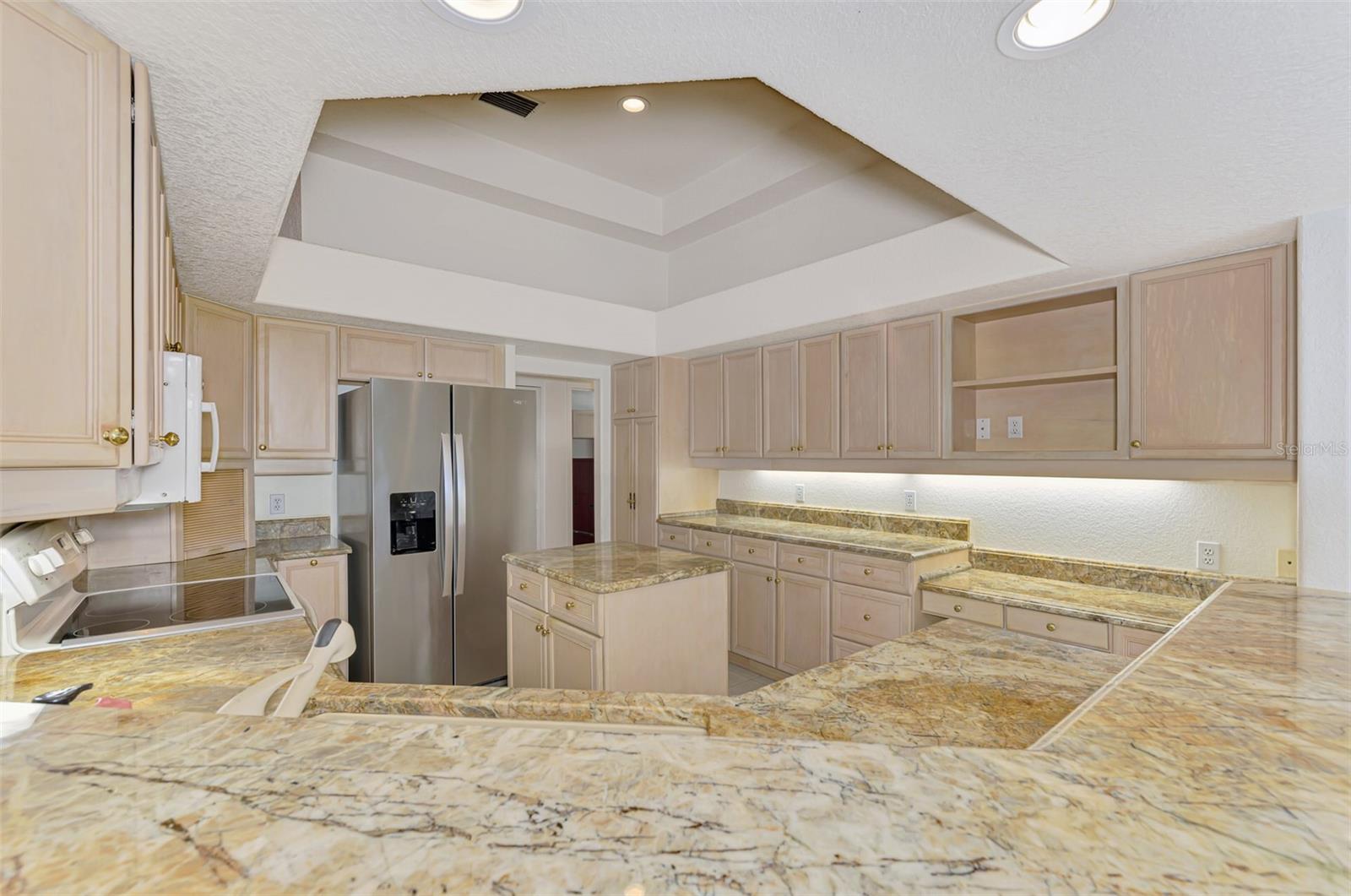 ROTONDA WEST BROADMOOR - Residential