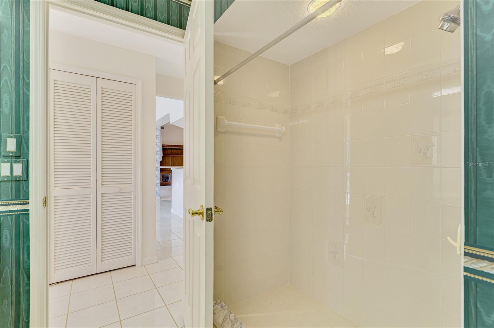 ROTONDA WEST BROADMOOR - Residential