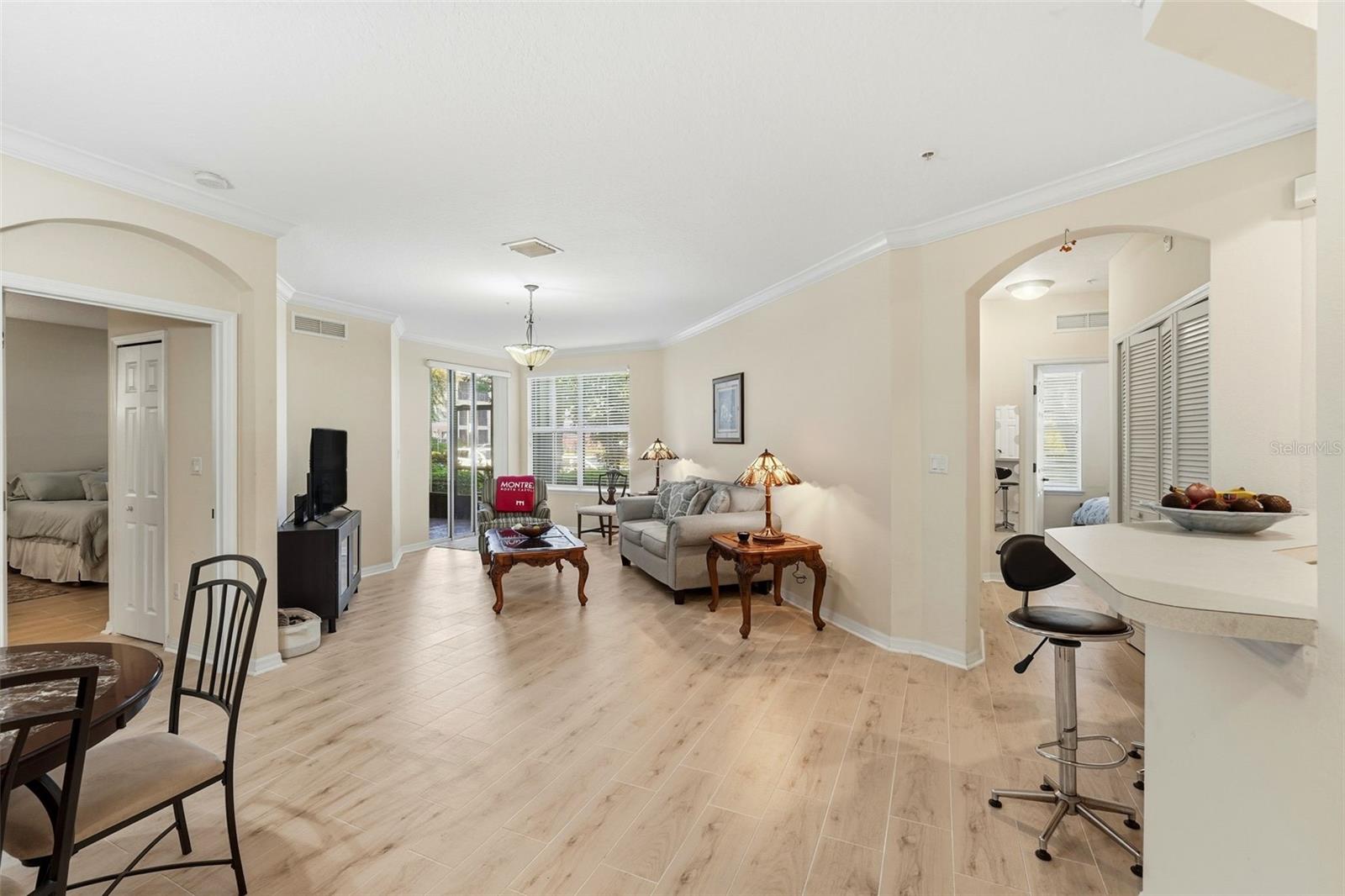 LAKESIDE AT LAKES OF WINDERMERE CONDO PH 3 - Residential Lease