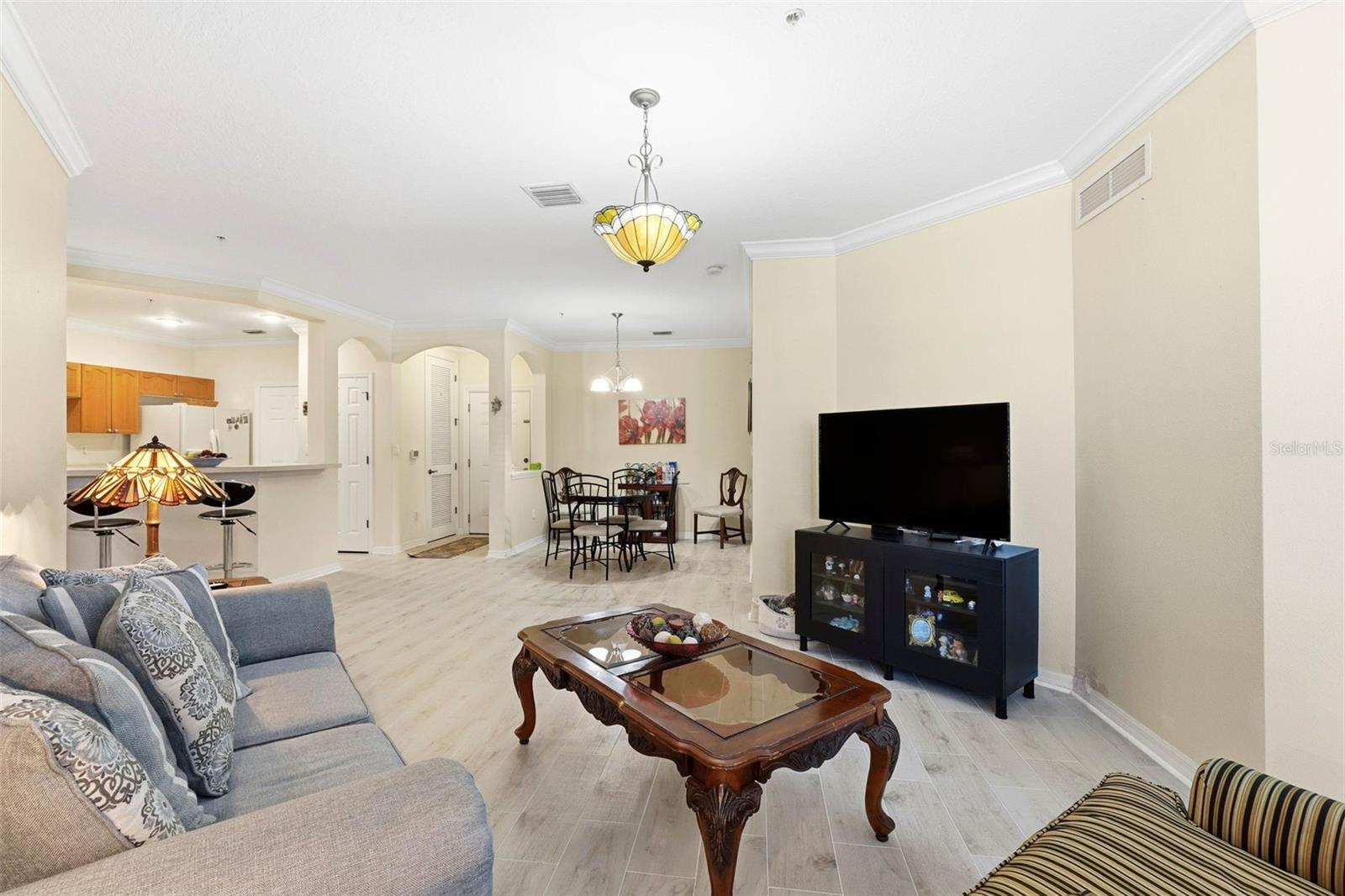 LAKESIDE AT LAKES OF WINDERMERE CONDO PH 3 - Residential Lease