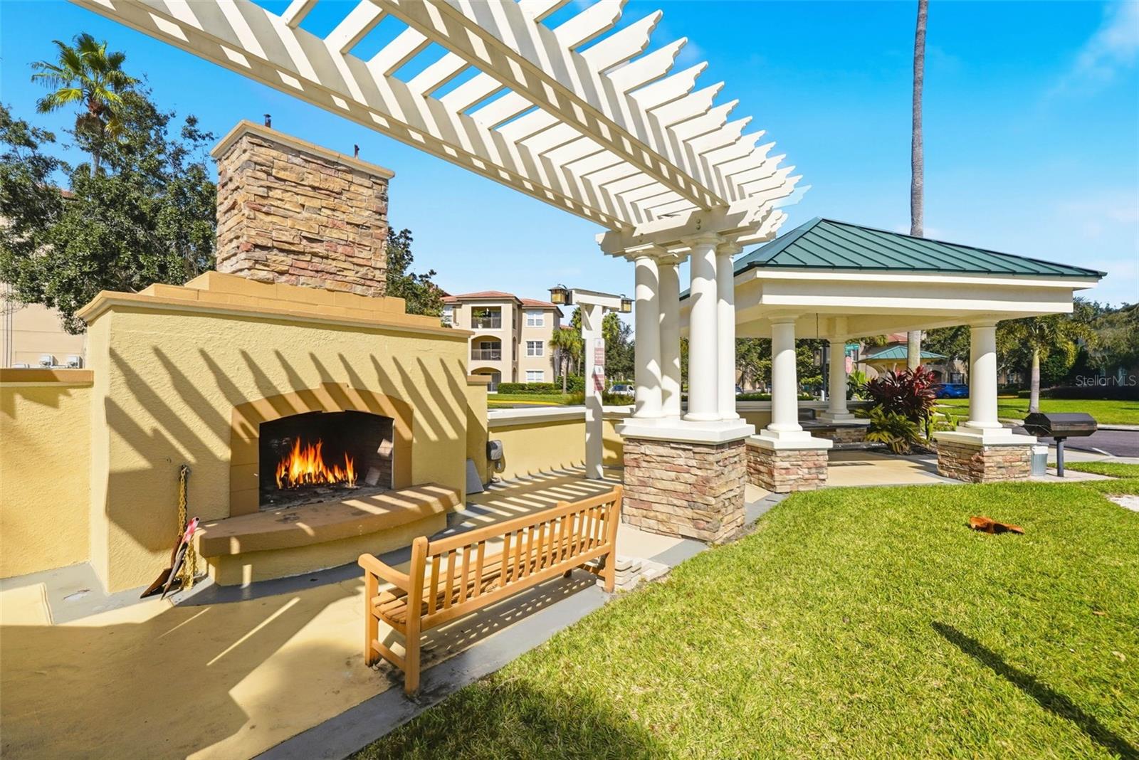 LAKESIDE AT LAKES OF WINDERMERE CONDO PH 3 - Residential Lease