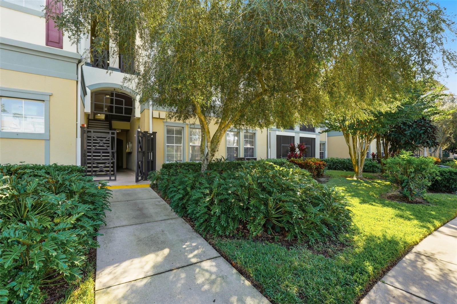 LAKESIDE AT LAKES OF WINDERMERE CONDO PH 3 - Residential Lease