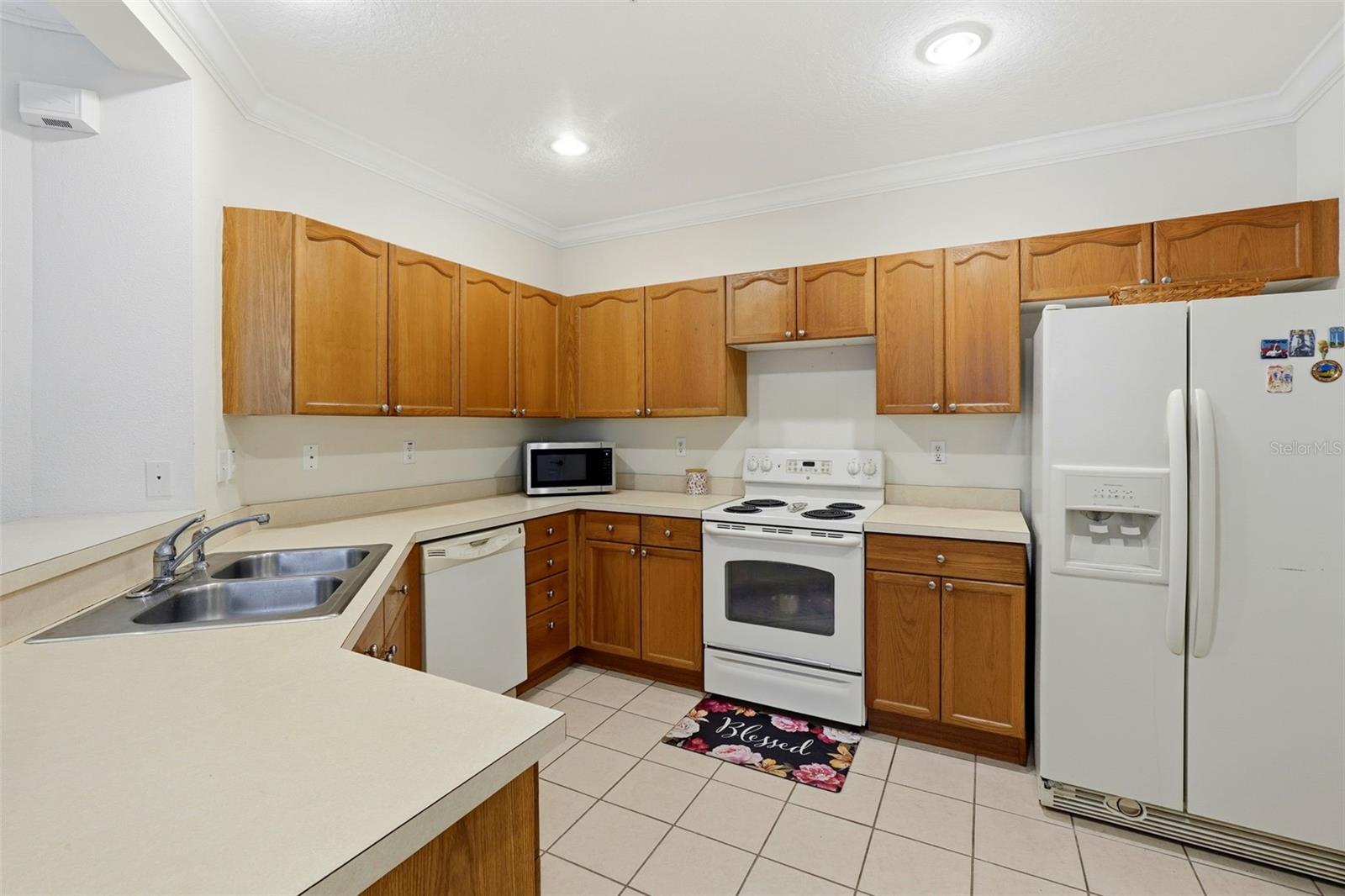 LAKESIDE AT LAKES OF WINDERMERE CONDO PH 3 - Residential Lease