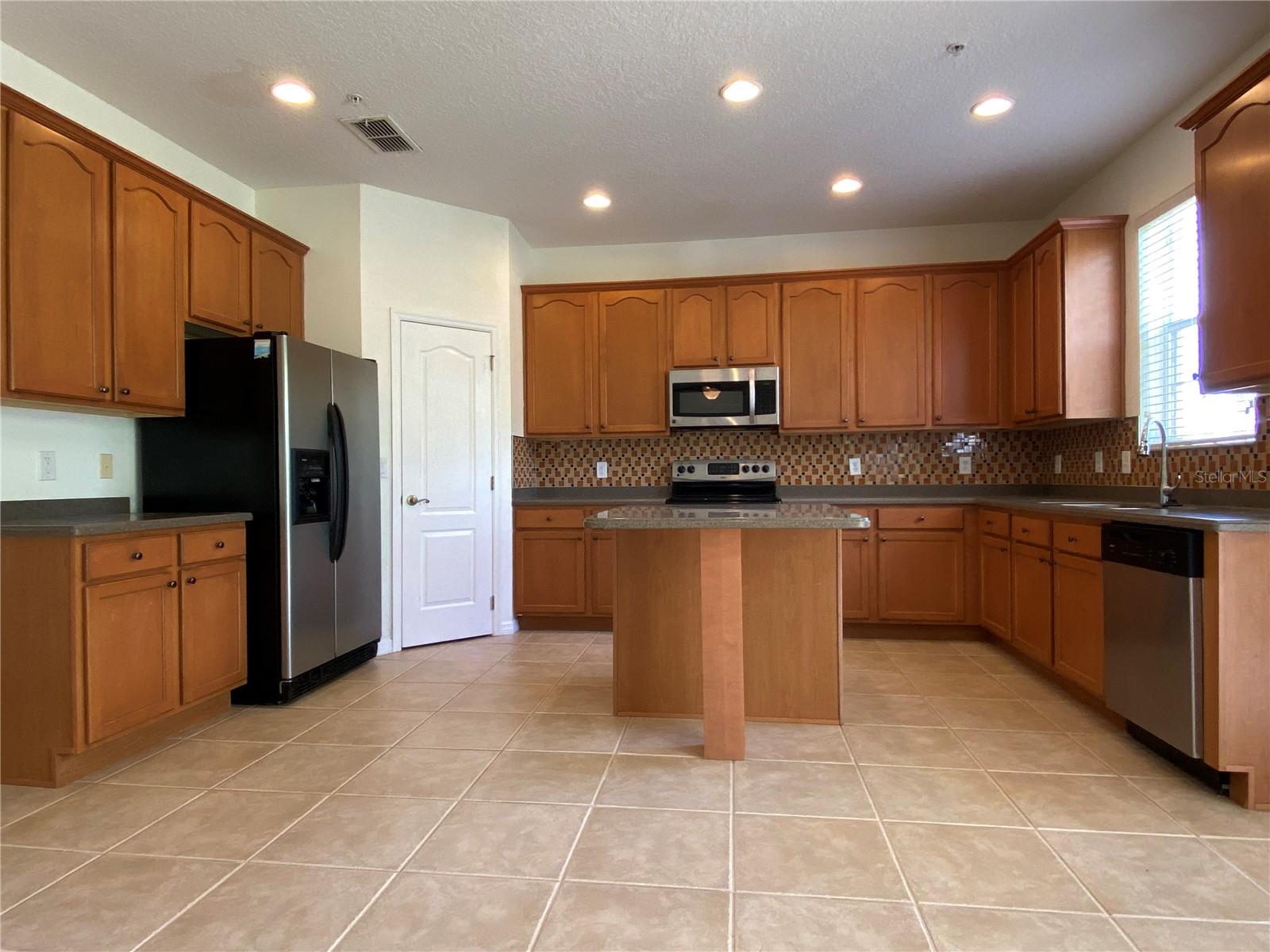 PARK NBRHD 05 - Residential Lease