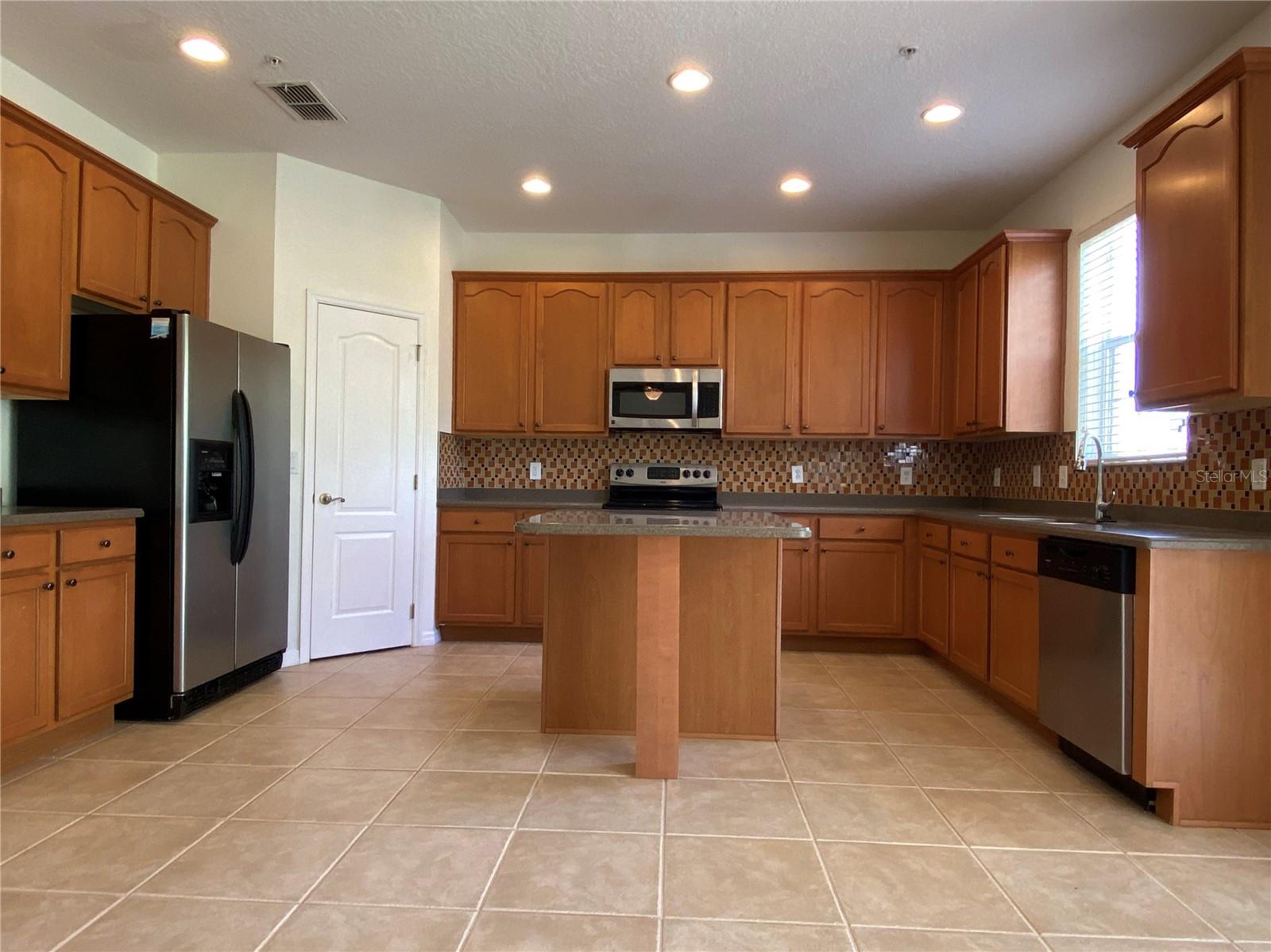 PARK NBRHD 05 - Residential Lease
