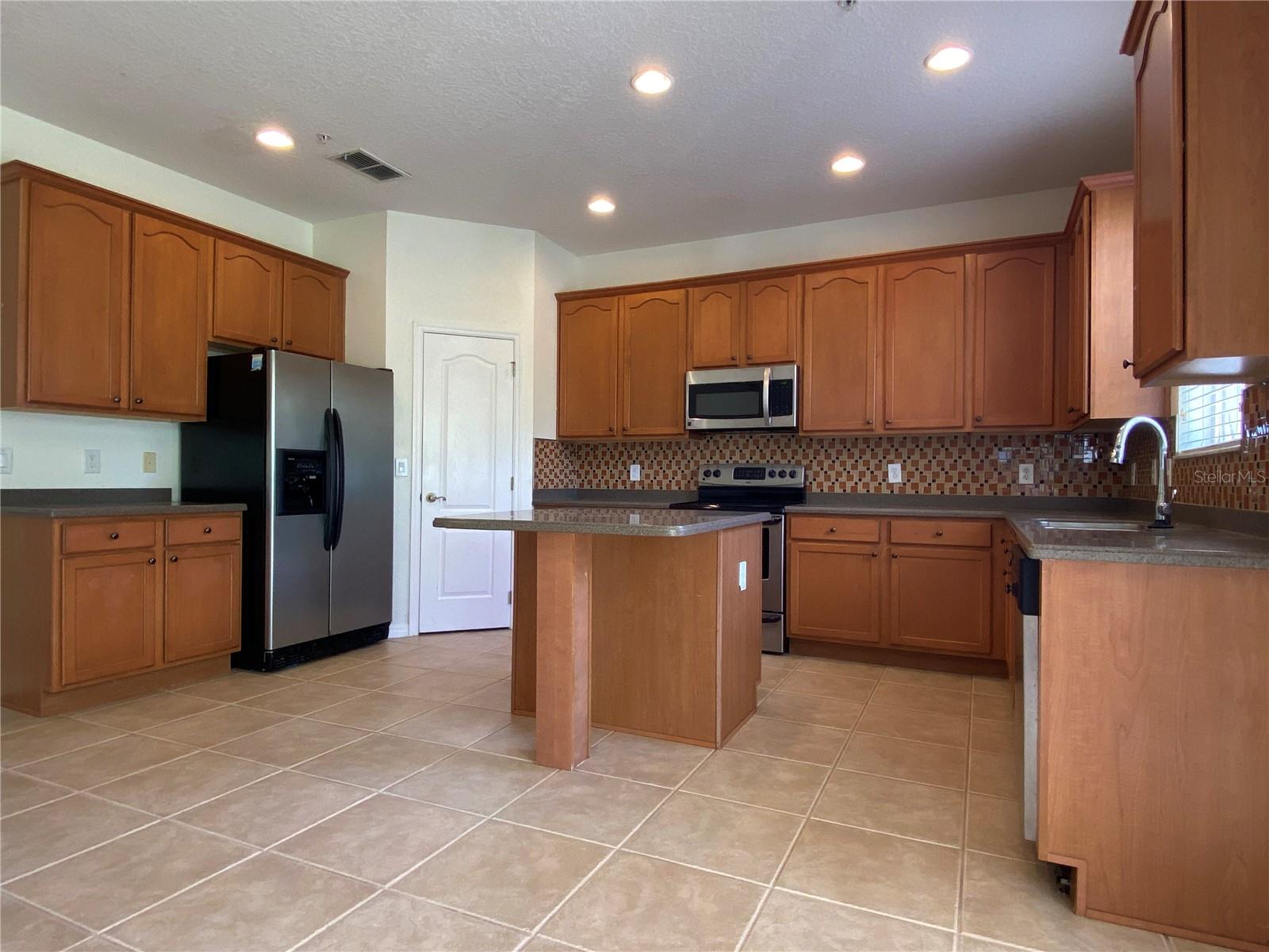 PARK NBRHD 05 - Residential Lease