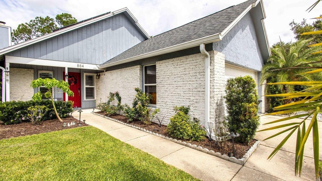 Photo of 884 N Lake Sterling Court, Casselberry, FL 32707 (MLS # O6451400)