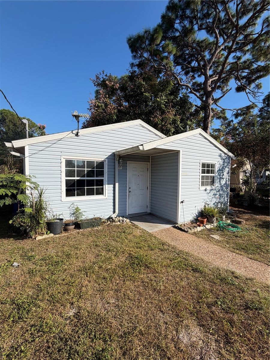 FLORA VILLA - Residential