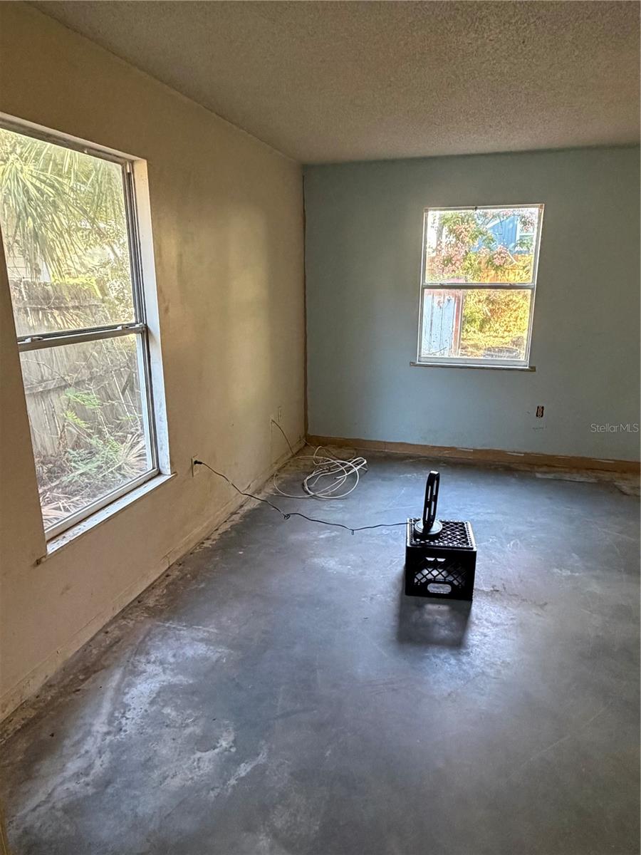 FLORA VILLA - Residential