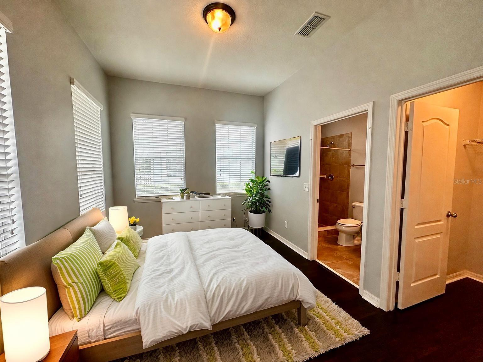 JESUPS RESERVE TWNHMS REP - Residential Lease