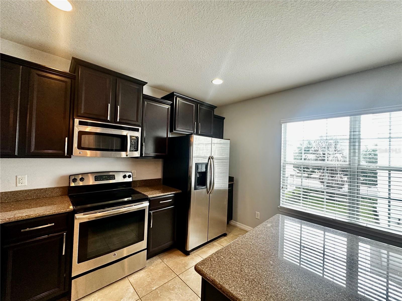 JESUPS RESERVE TWNHMS REP - Residential Lease