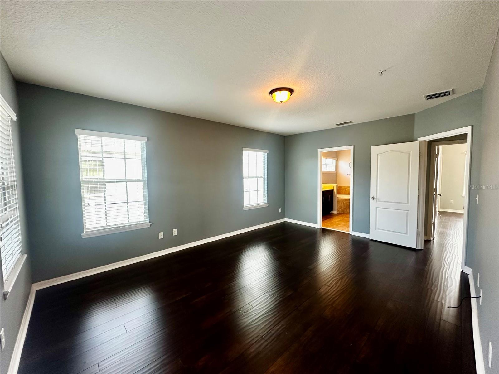 JESUPS RESERVE TWNHMS REP - Residential Lease
