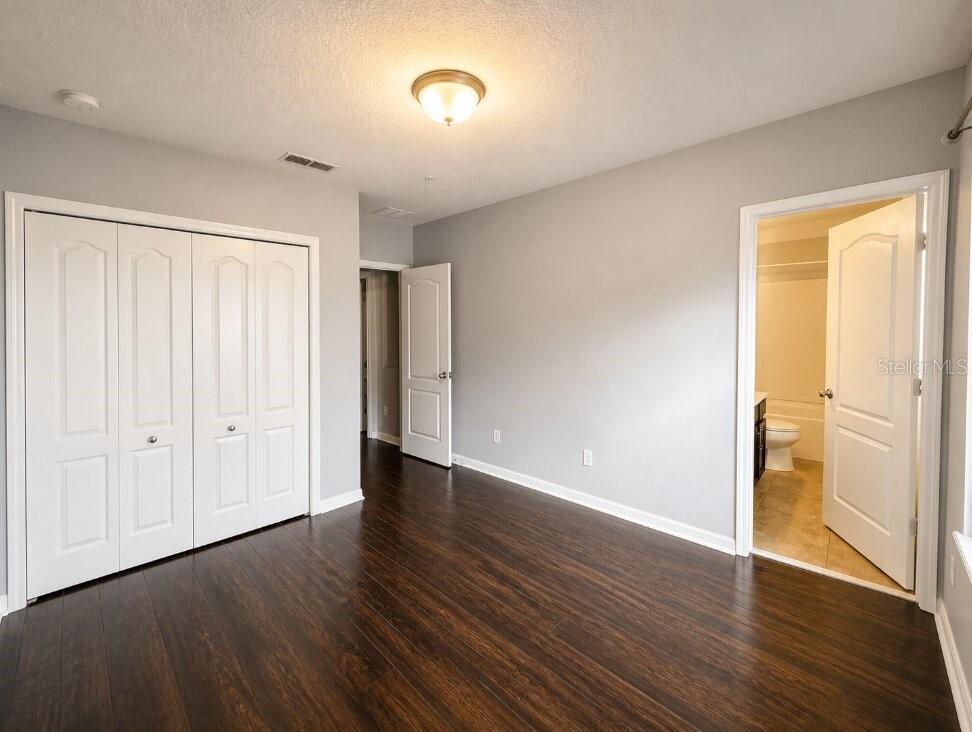 JESUPS RESERVE TWNHMS REP - Residential Lease